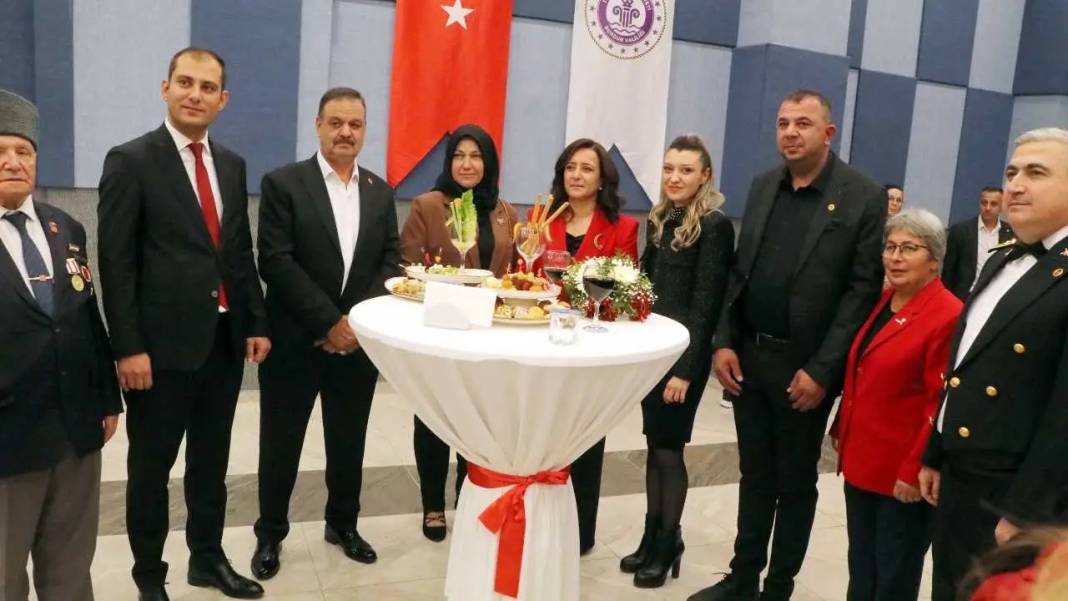 Burdur’da Bayram Coşkusu MAKÜ’de Zirveye Çıktı! 3